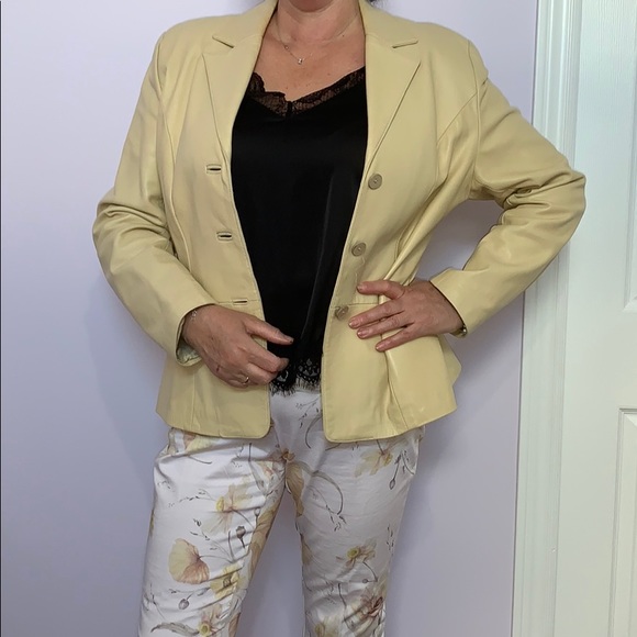 DANIER suit - Picture 8 of 11